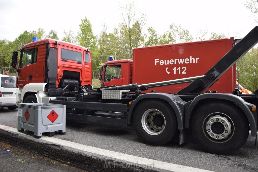 VU Gefahrgut LKW umgestuerzt A 4 Rich Koeln Hoehe AS Gummersbach P073.JPG - Miklos Laubert